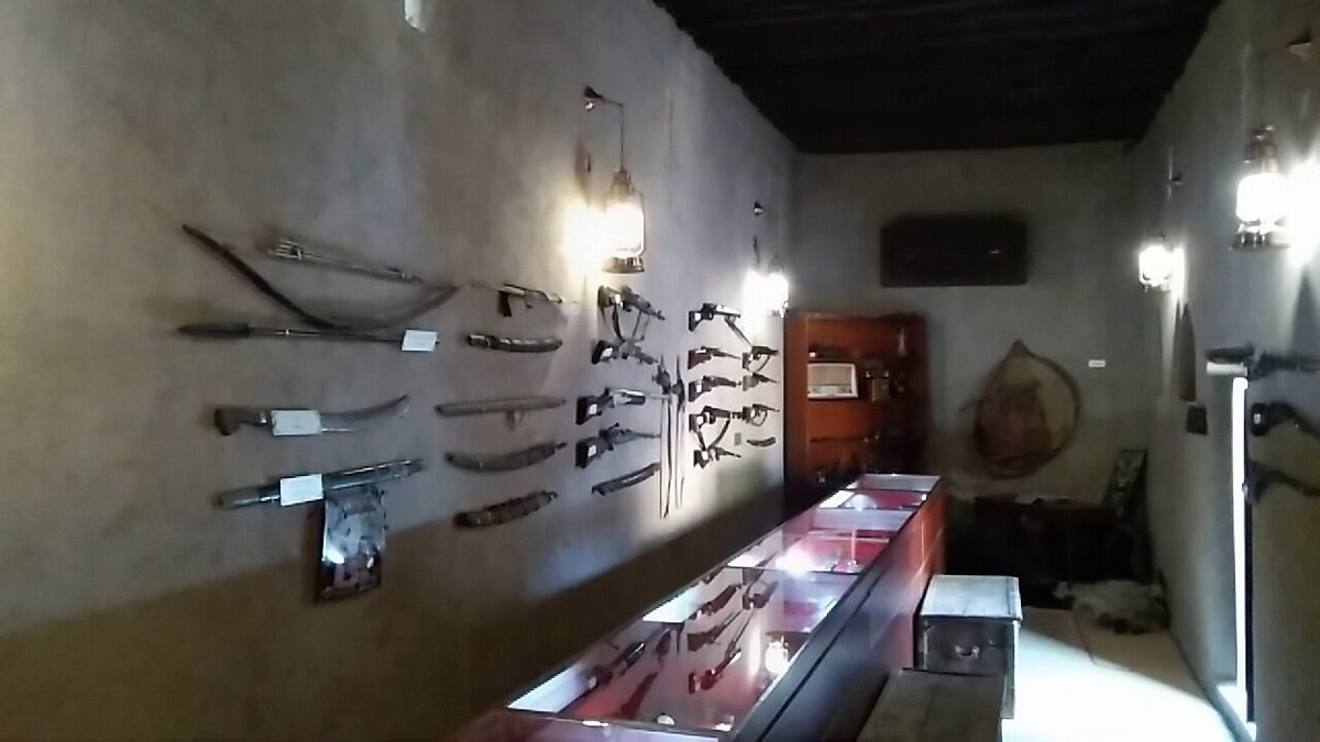 <span>09:00 AM </span>Visit Bait Al Gasham Museum